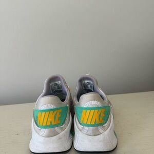 Nike White and Green Sneakers Classic Low-Top Design